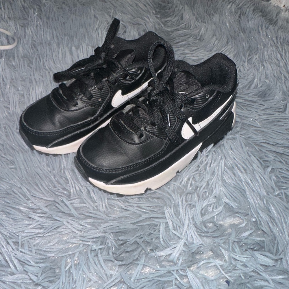 Nike Kids Black and White Sneakers